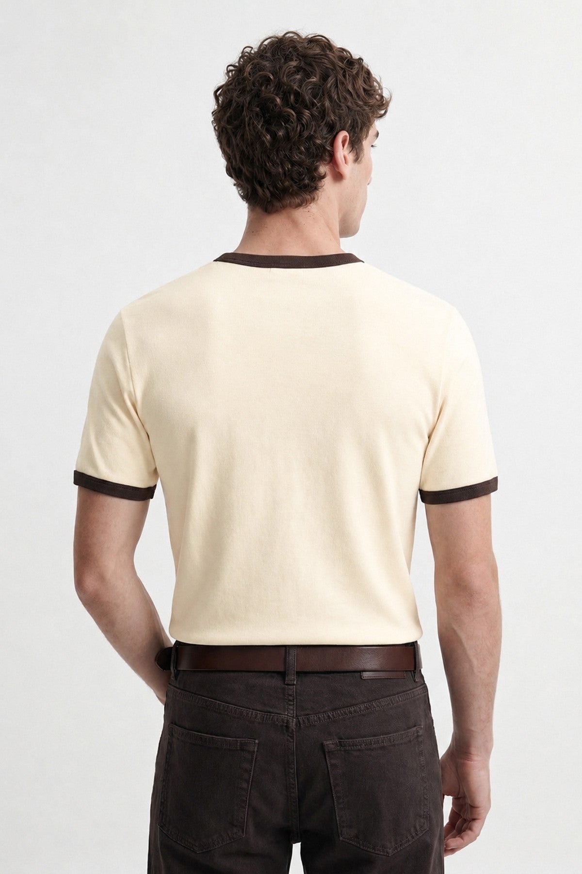 Kontrast Yaka Erkek T-Shirt