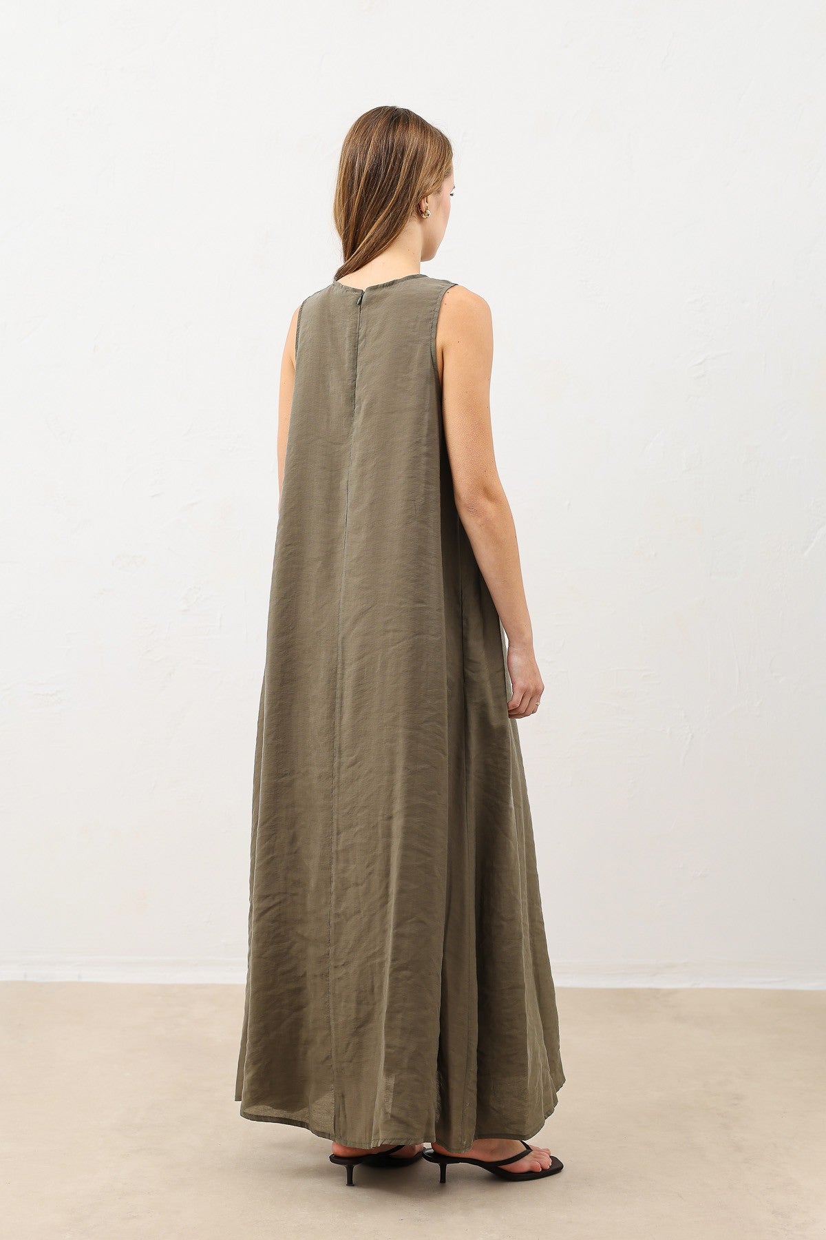 Antioch Dökümlü Halter Yaka Midi Elbise