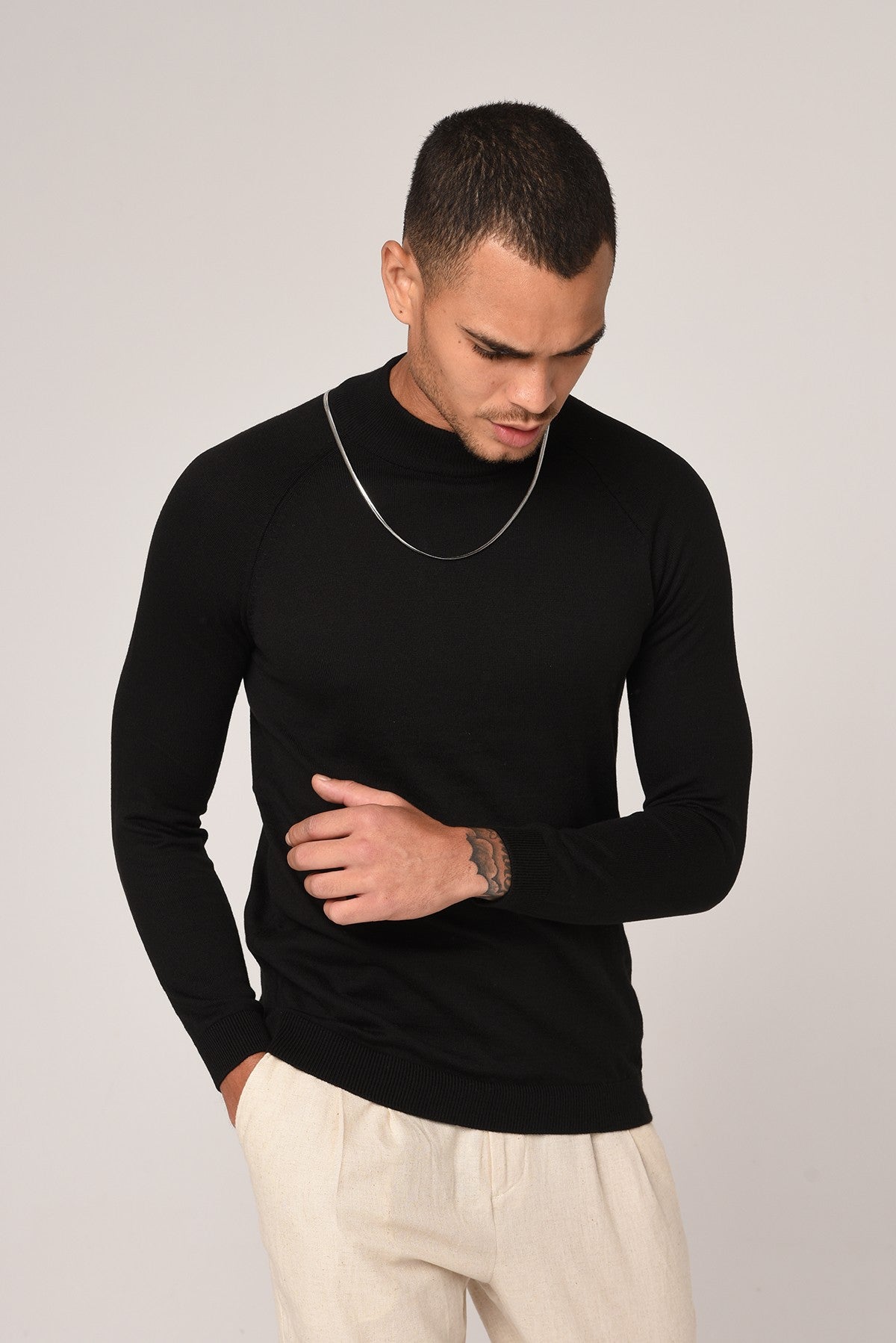 Yarım Balıkçı Yaka Slim Fit Triko Kazak