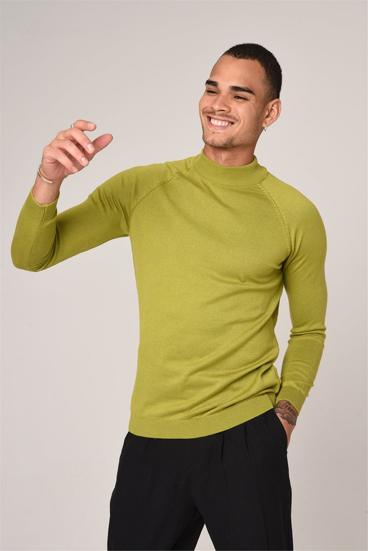 Yarım Balıkçı Yaka Slim Fit Triko Kazak