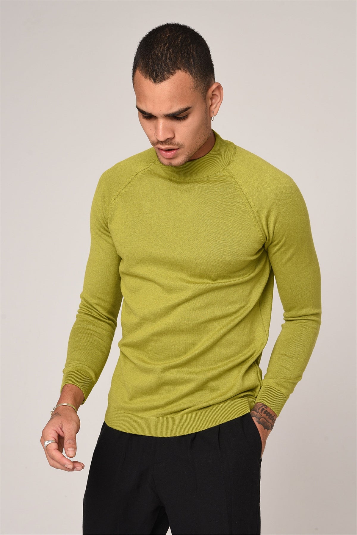 Yarım Balıkçı Yaka Slim Fit Triko Kazak