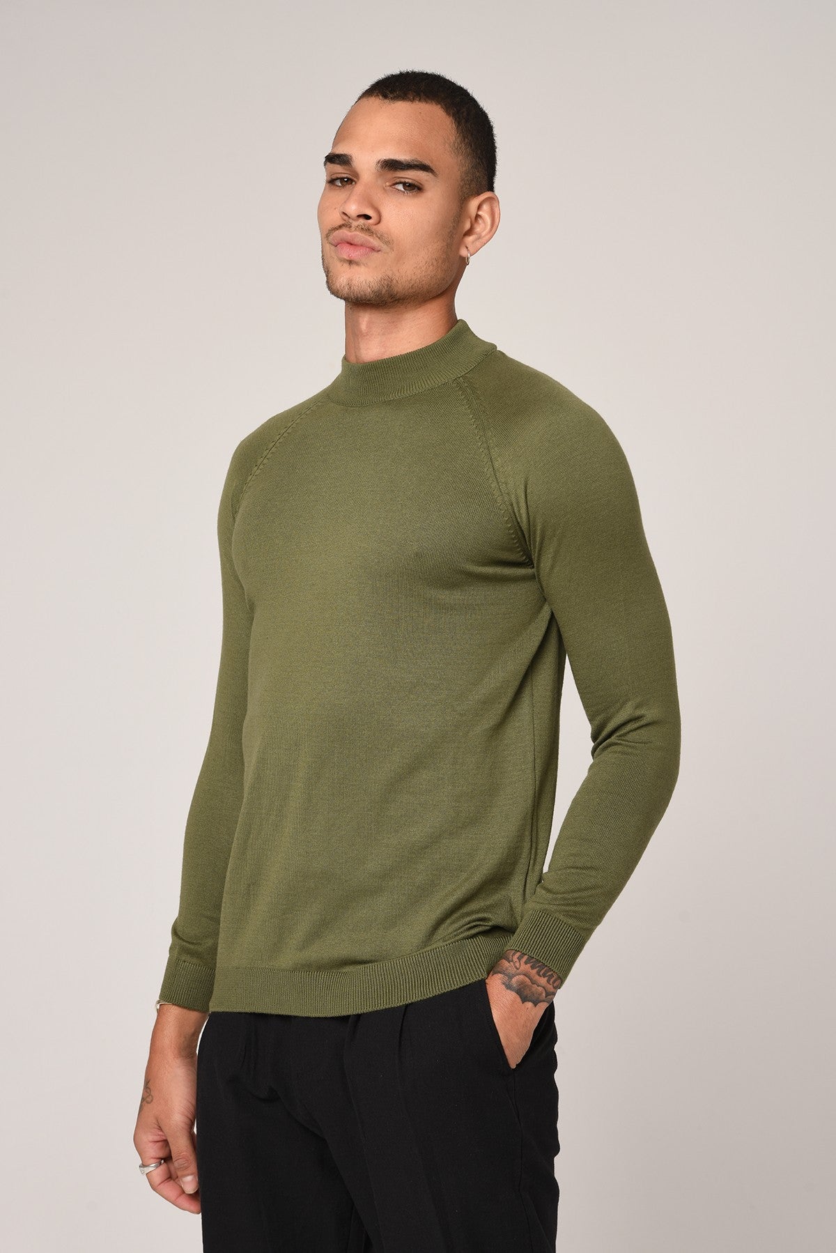 Yarım Balıkçı Yaka Slim Fit Triko Kazak