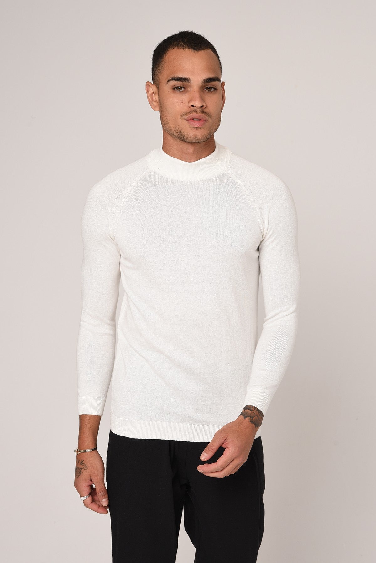 Yarım Balıkçı Yaka Slim Fit Triko Kazak