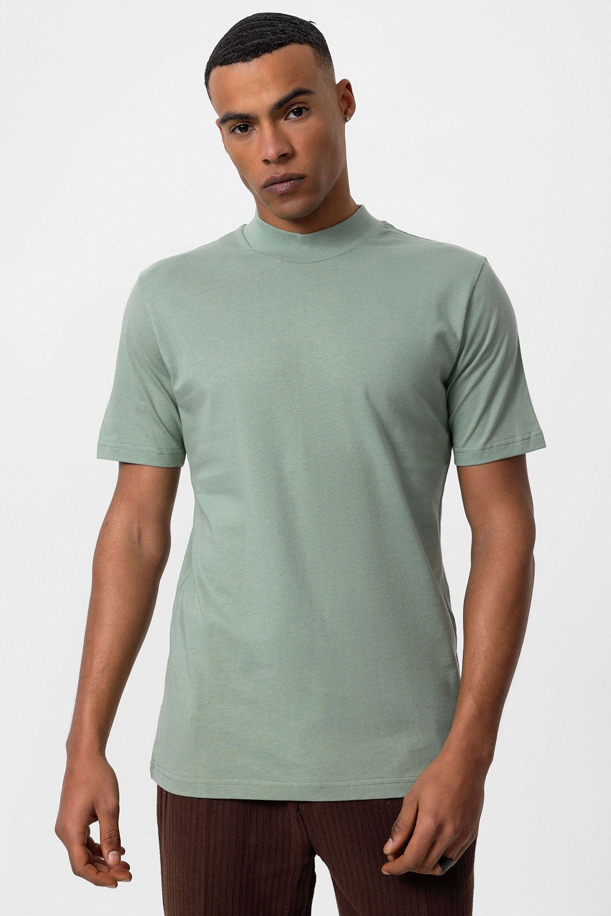 Slim Fit Basic T-Shirt