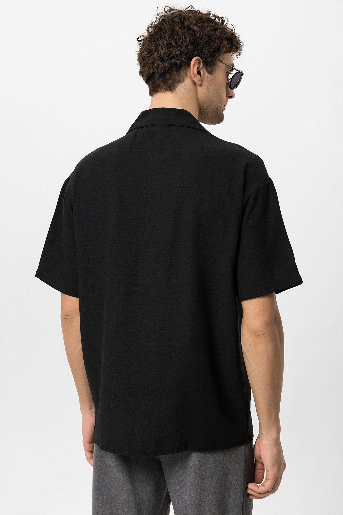 Apaş Yaka Oversize Kısa Kollu Erkek Gömlek