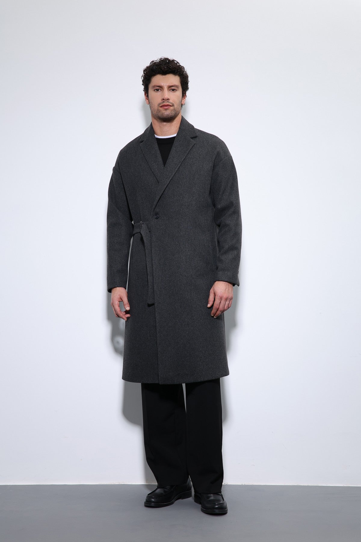 Kuşaklı Oversize Erkek Kaban