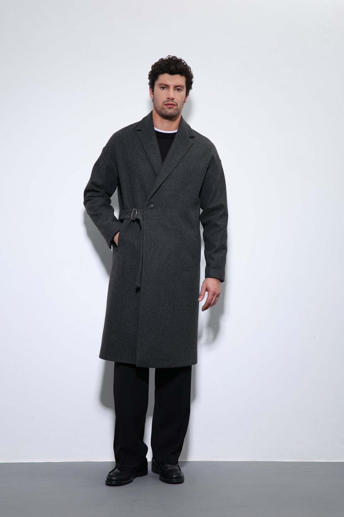 Kuşaklı Oversize Erkek Kaban