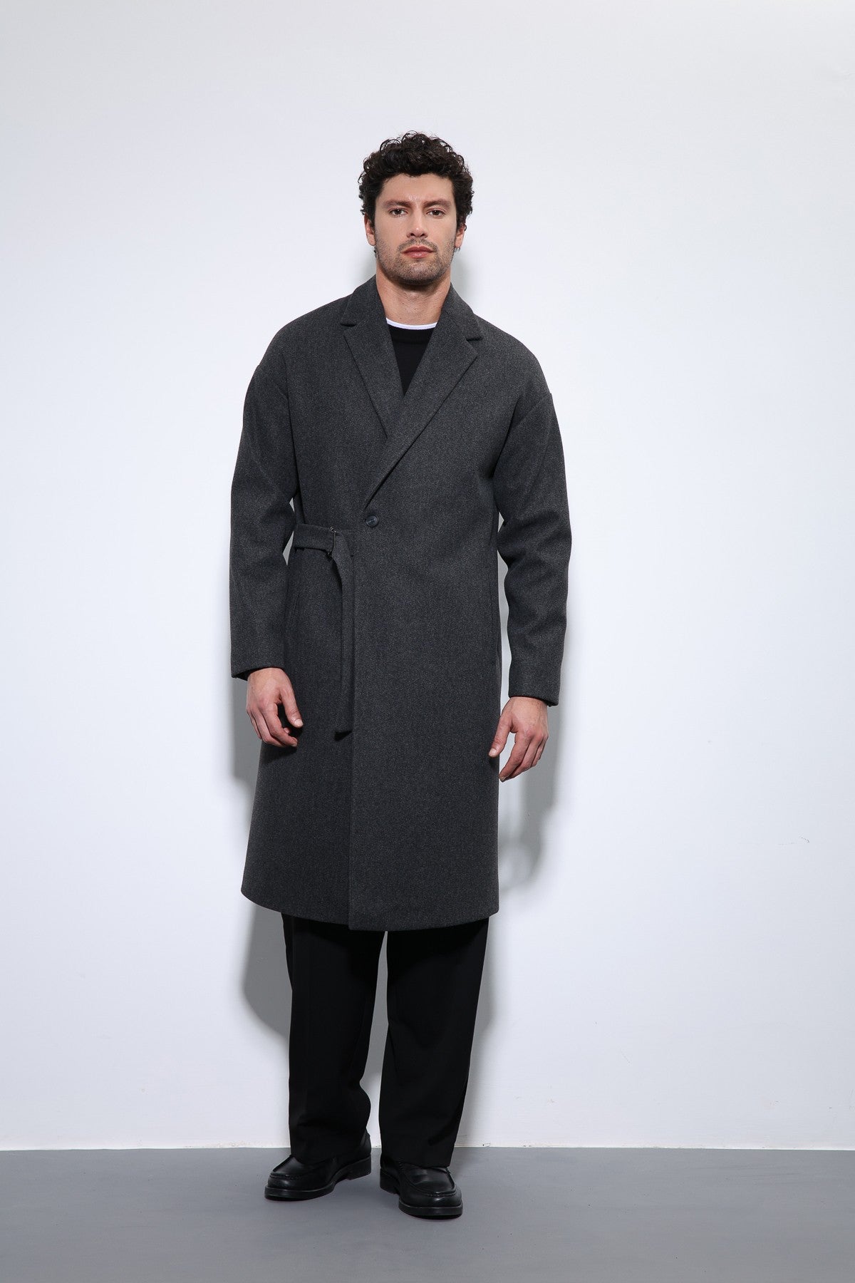 Kuşaklı Oversize Erkek Kaban