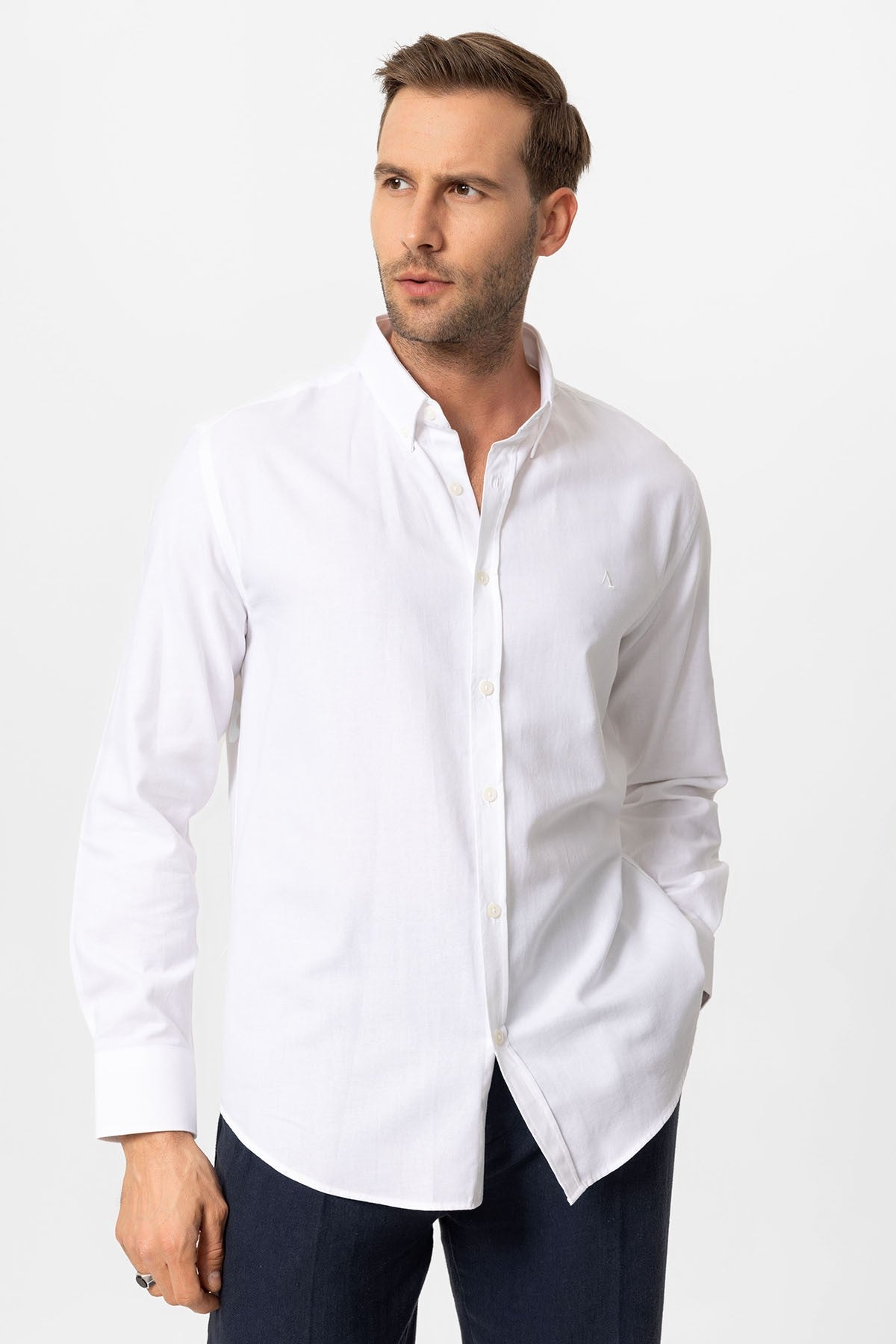 Antioch Yaka Düğmeli Slim Fit Erkek Gömlek