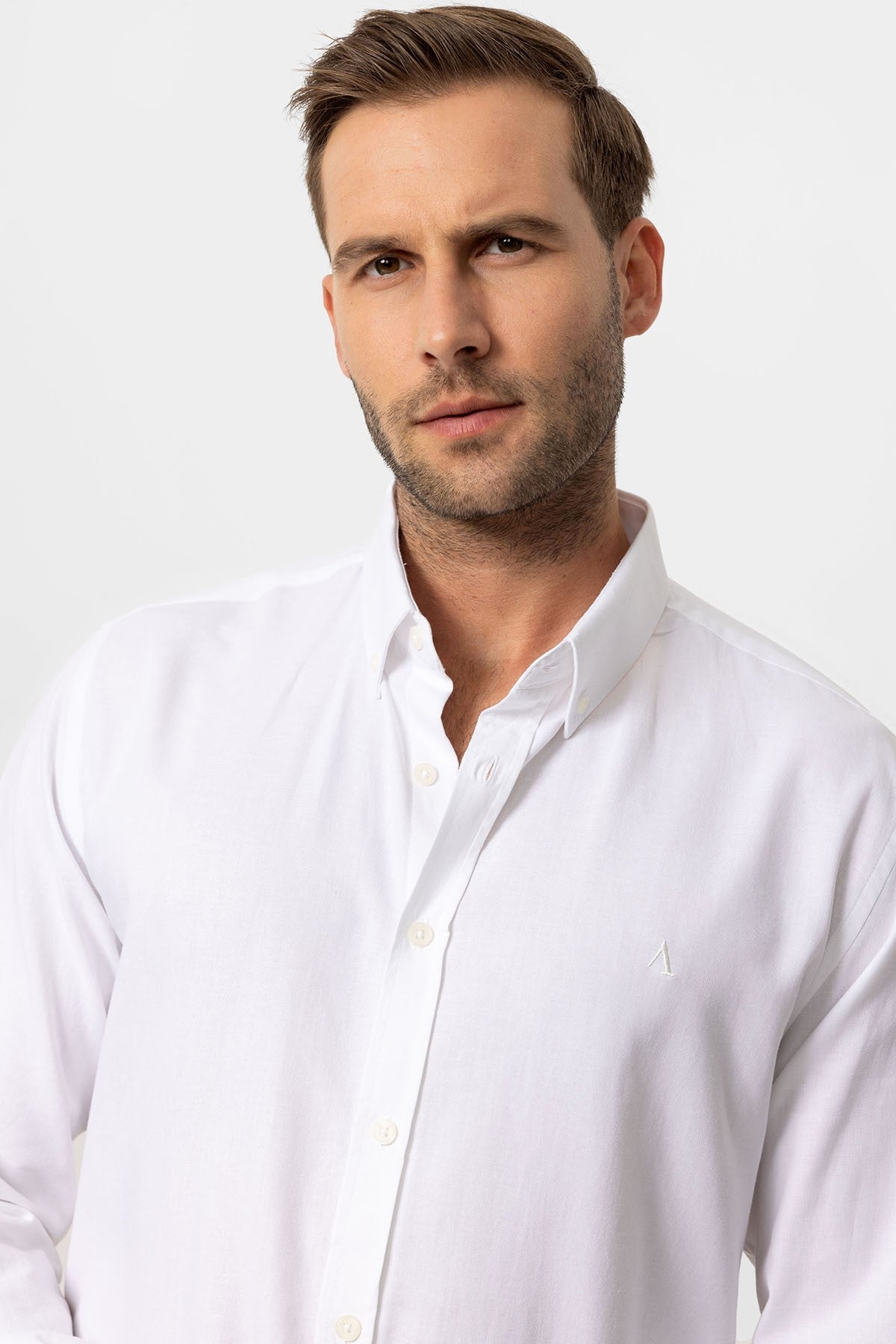 Antioch Yaka Düğmeli Slim Fit Erkek Gömlek