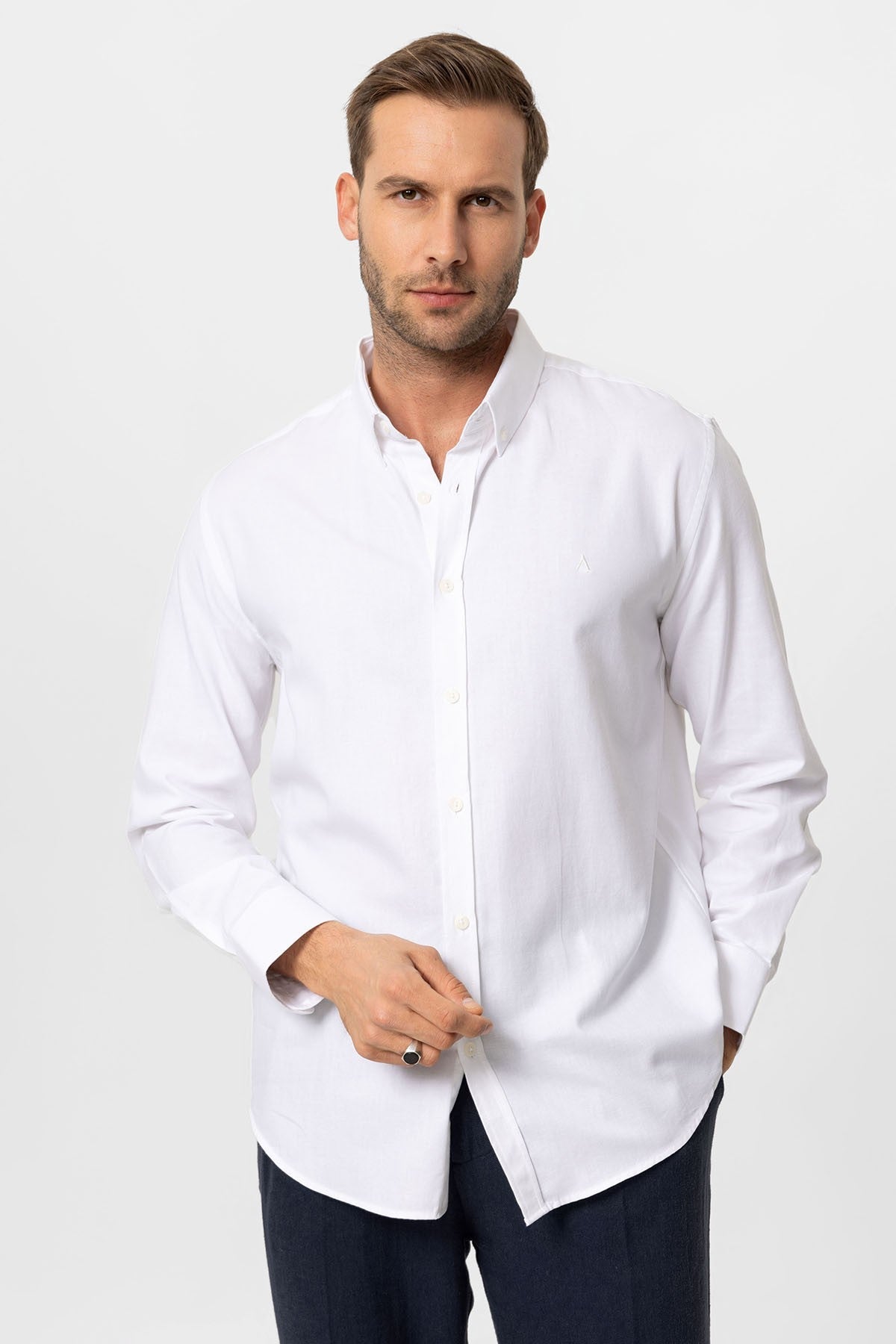 Antioch Yaka Düğmeli Slim Fit Erkek Gömlek