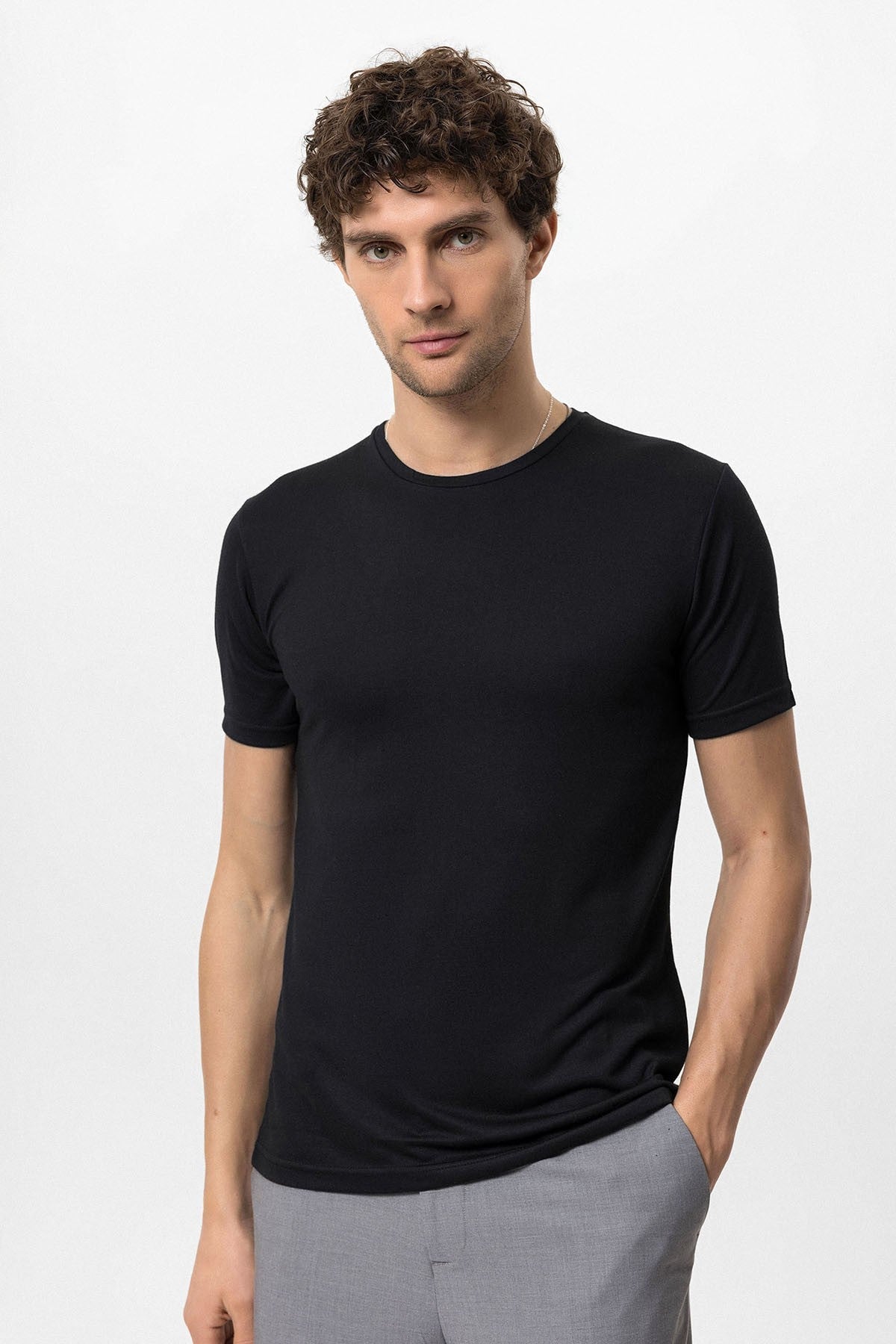 Antioch Bisiklet Yaka Slim Fit Erkek T-Shirt