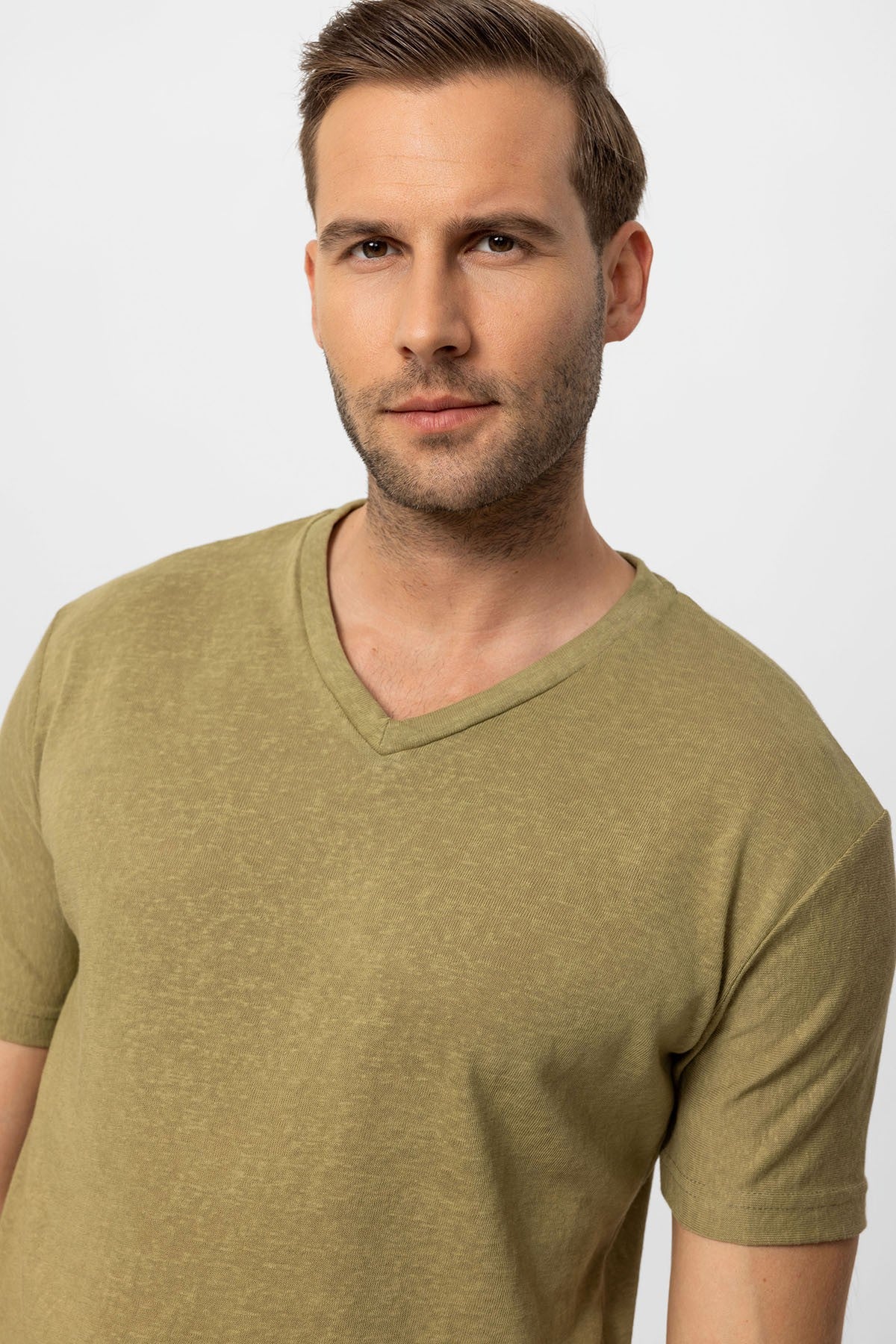 Antioch V Yaka Basic Erkek T-Shirt