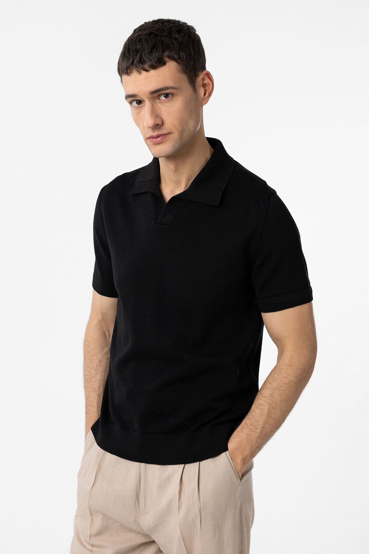 100% Pamuk Apaş Yaka Triko T-Shirt