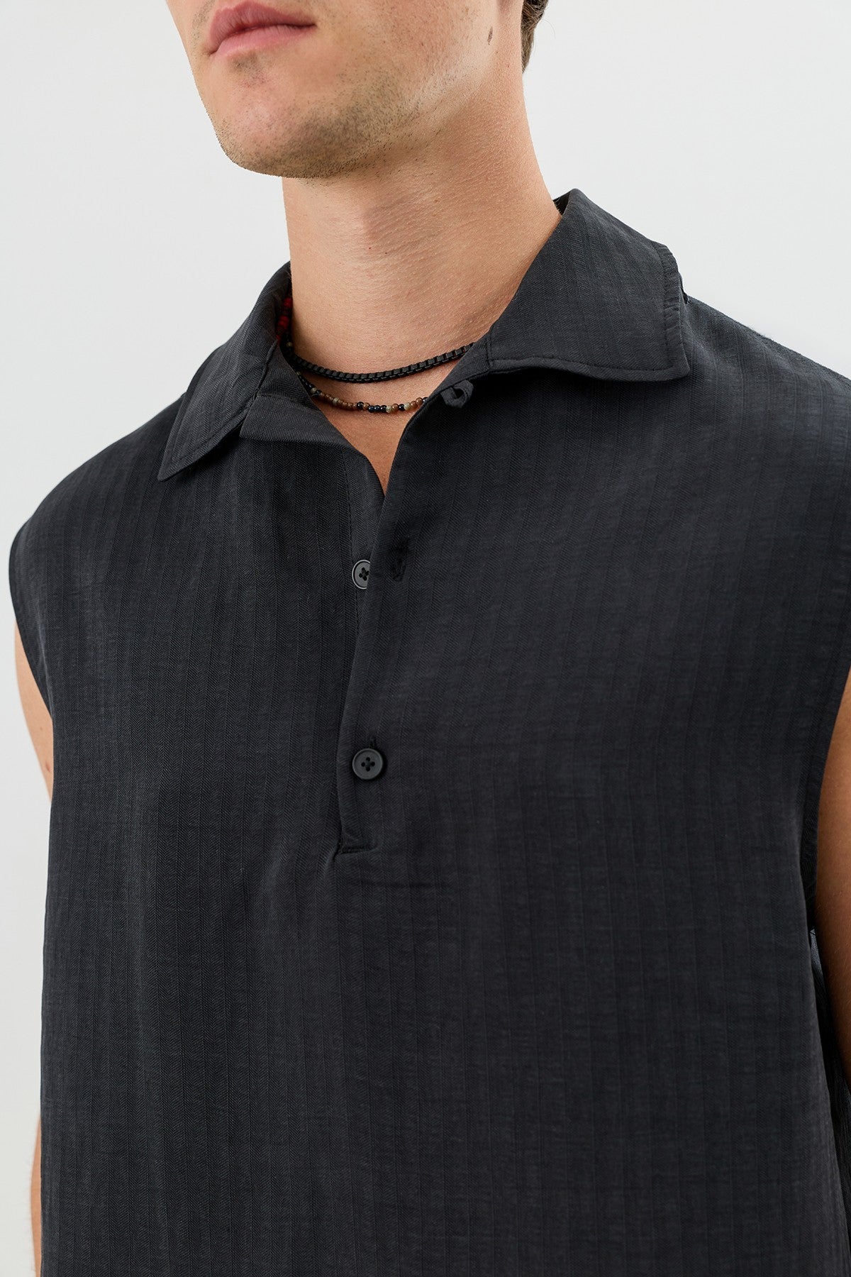 Lyocell Karışımlı Crop Fit Kolsuz Erkek Gömlek