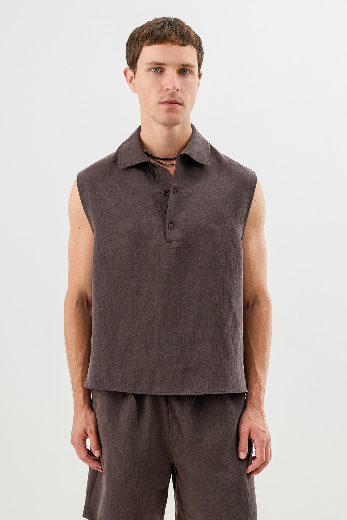 Lyocell Karışımlı Crop Fit Kolsuz Erkek Gömlek