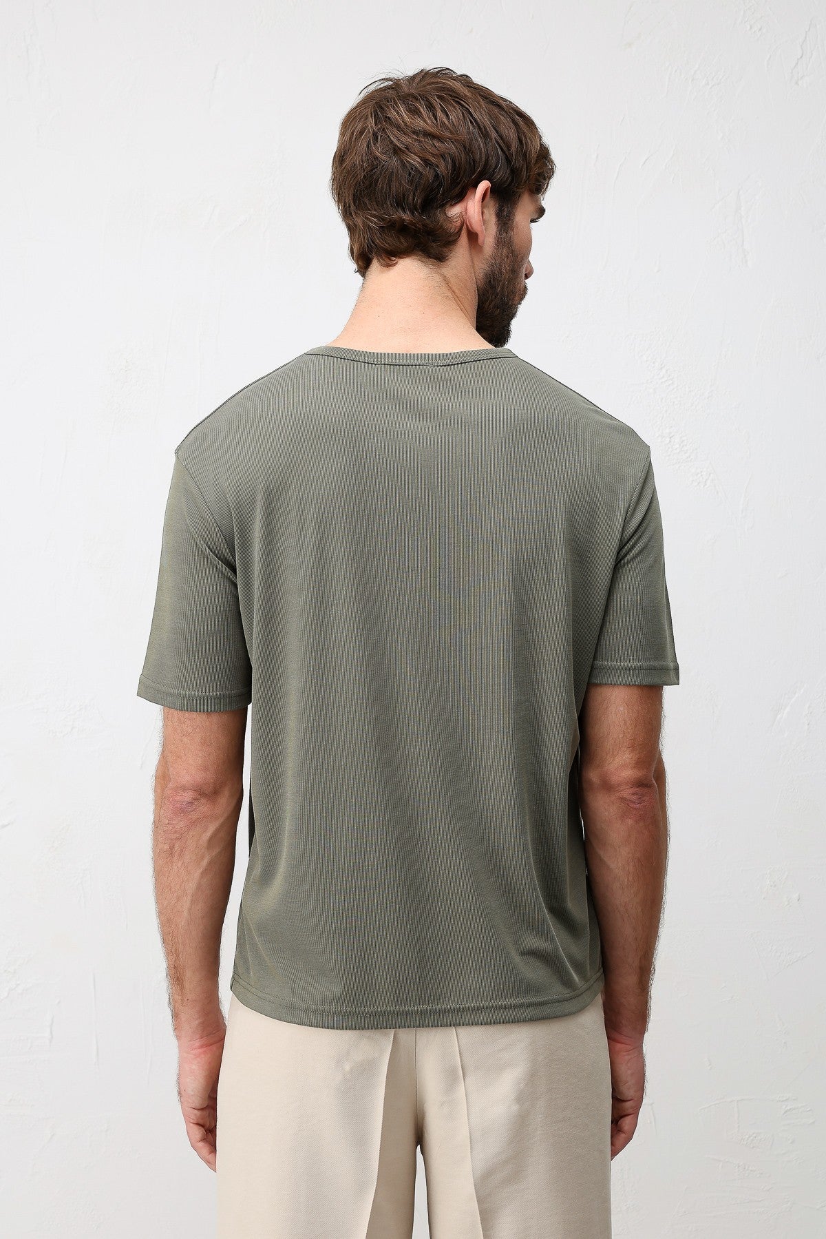 Düğmeli Yaka Erkek T-Shirt