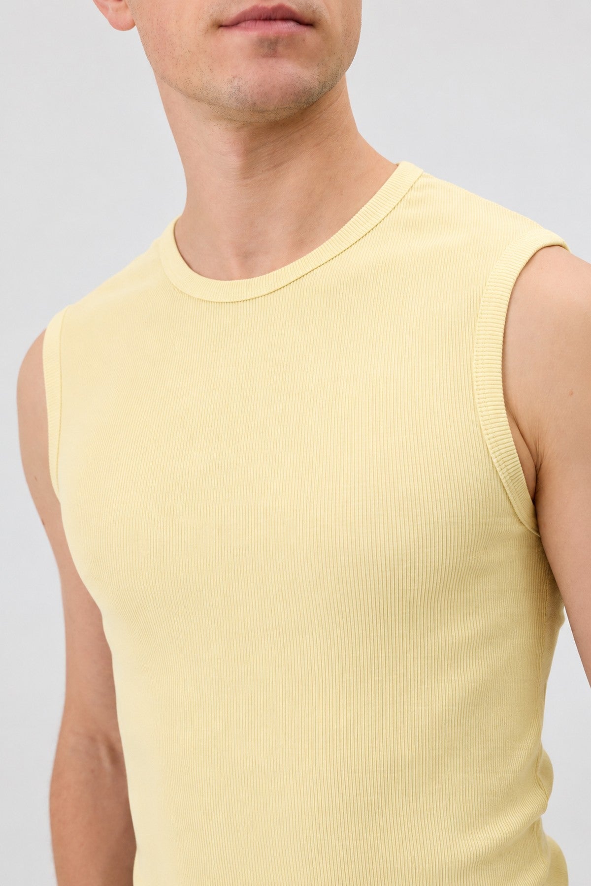 Pamuklu Kolsuz Erkek T-Shirt