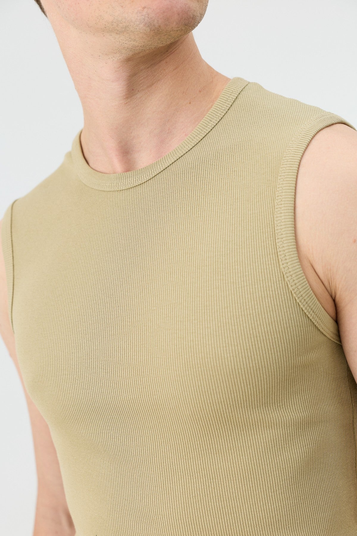 Pamuklu Kolsuz Erkek T-Shirt
