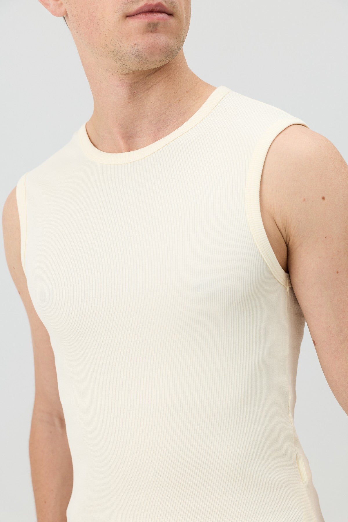 Pamuklu Kolsuz Erkek T-Shirt