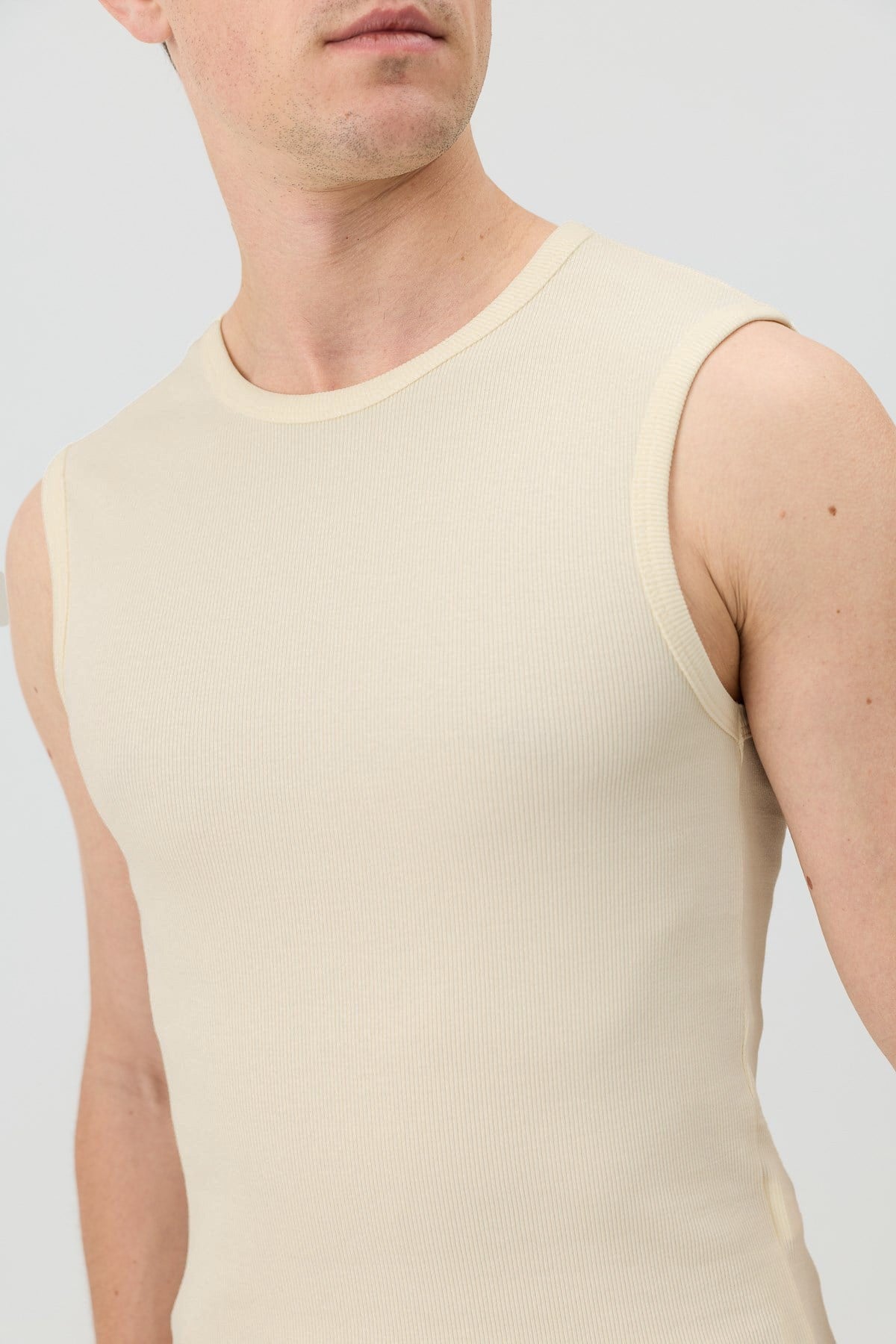 Pamuklu Kolsuz Erkek T-Shirt