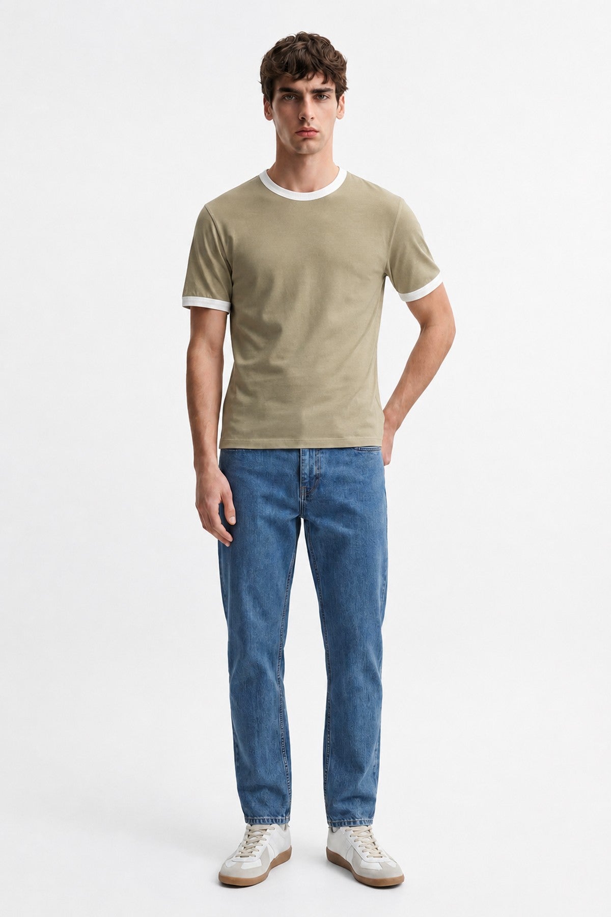 Kontrast Yaka Erkek T-Shirt