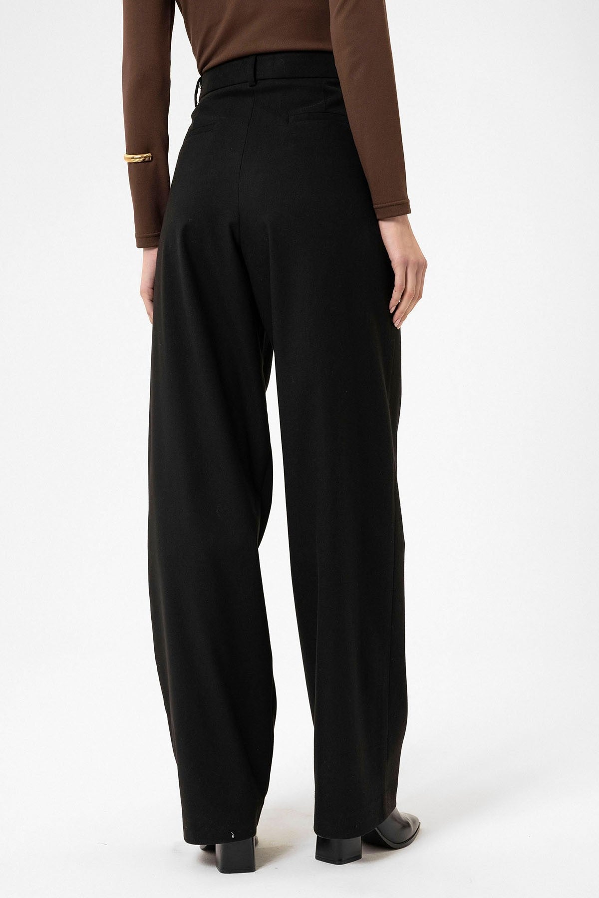Kadın Yüksek Bel Pens Detaylı Straight Fit Pantolon