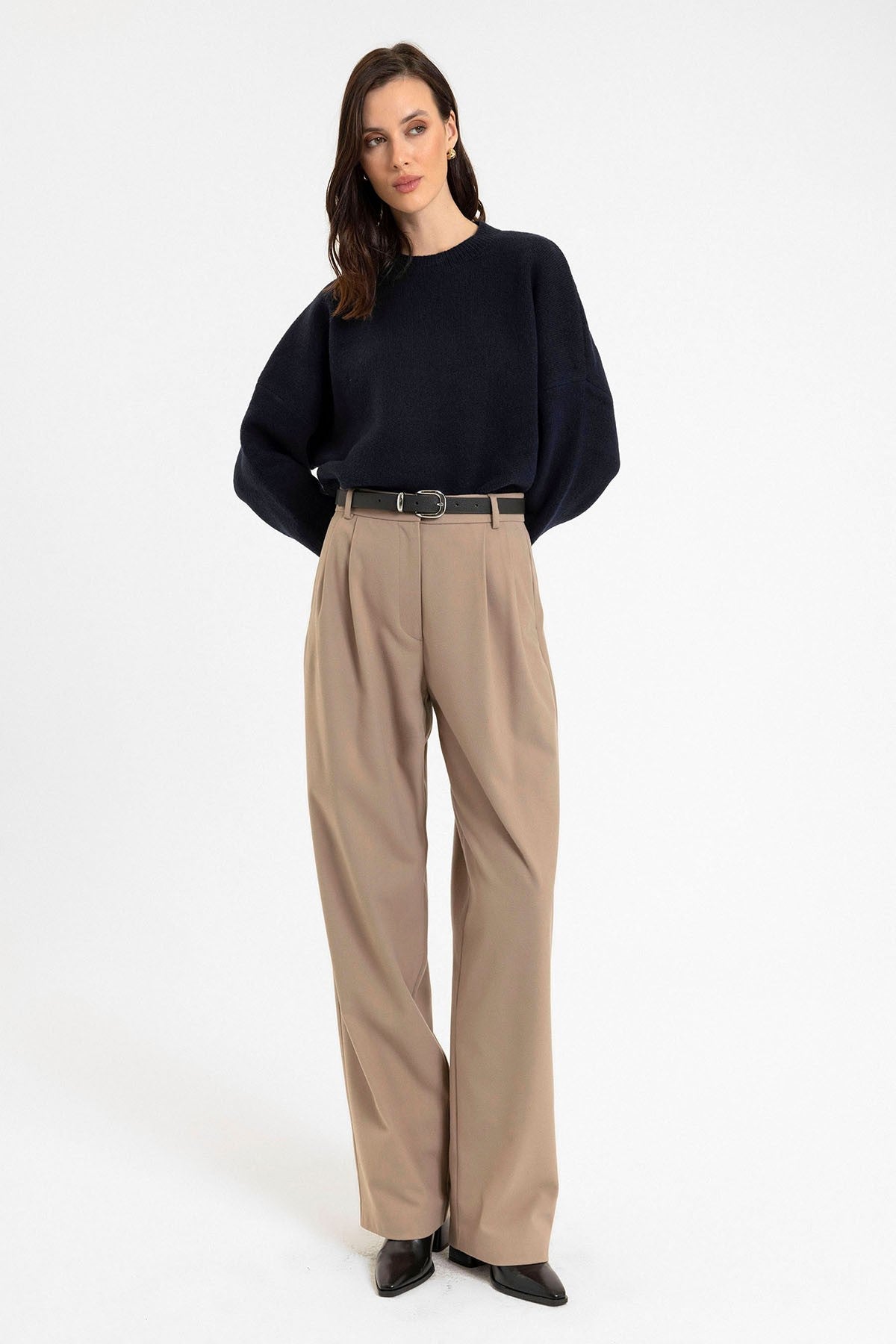 Kadın Yüksek Bel Pens Detaylı Straight Fit Pantolon