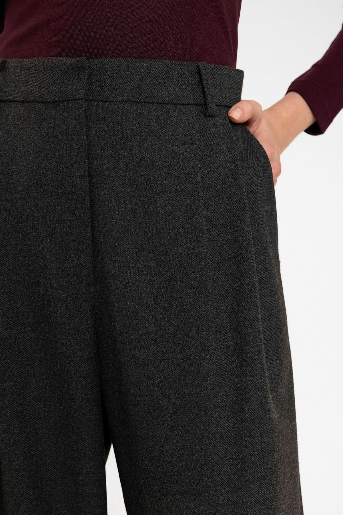 Kadın Yüksek Bel Pens Detaylı Straight Fit Pantolon