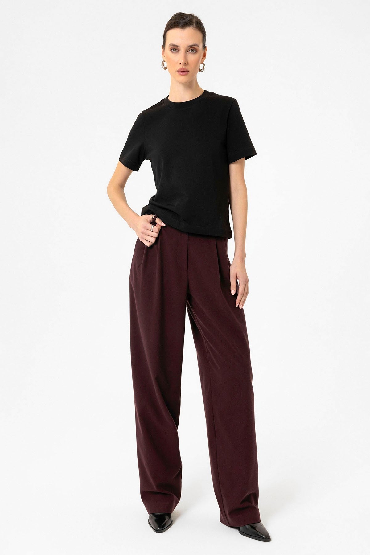 Kadın Yüksek Bel Pens Detaylı Straight Fit Pantolon