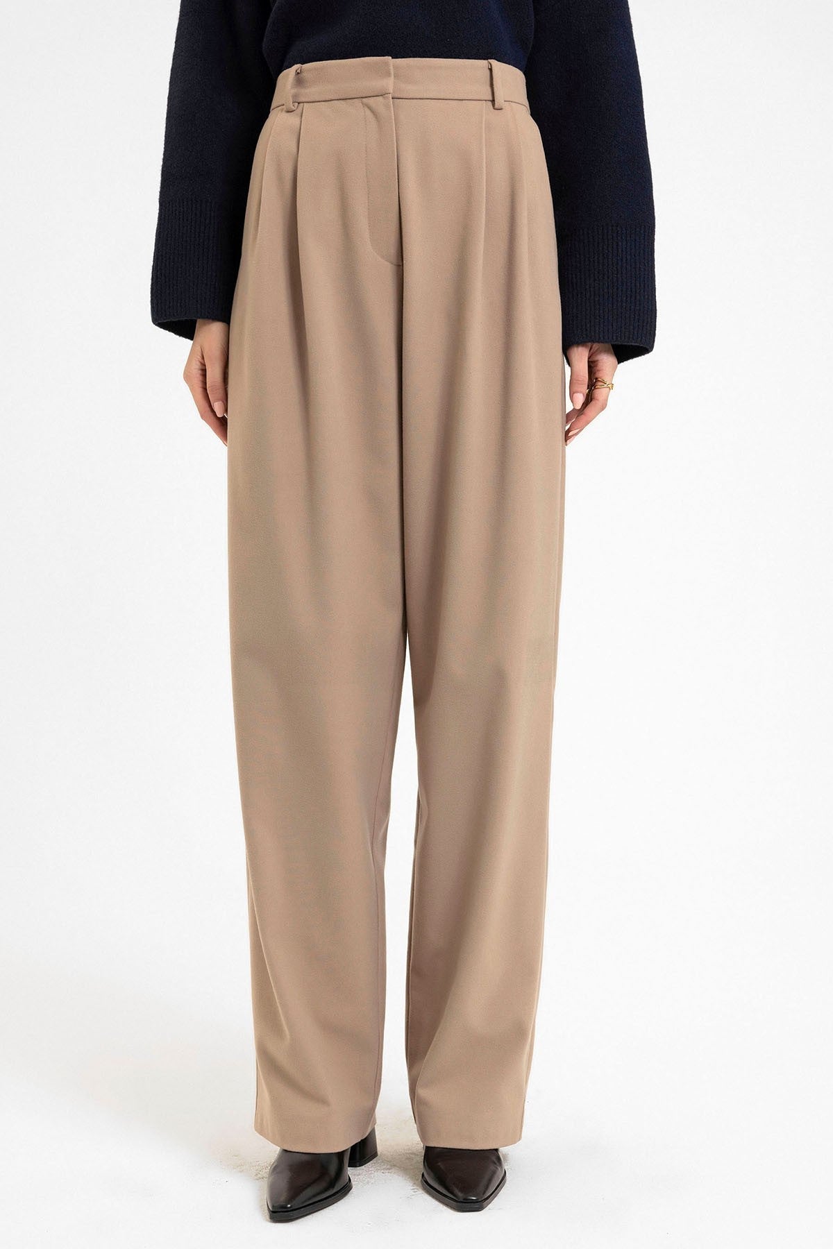 Kadın Yüksek Bel Pens Detaylı Straight Fit Pantolon
