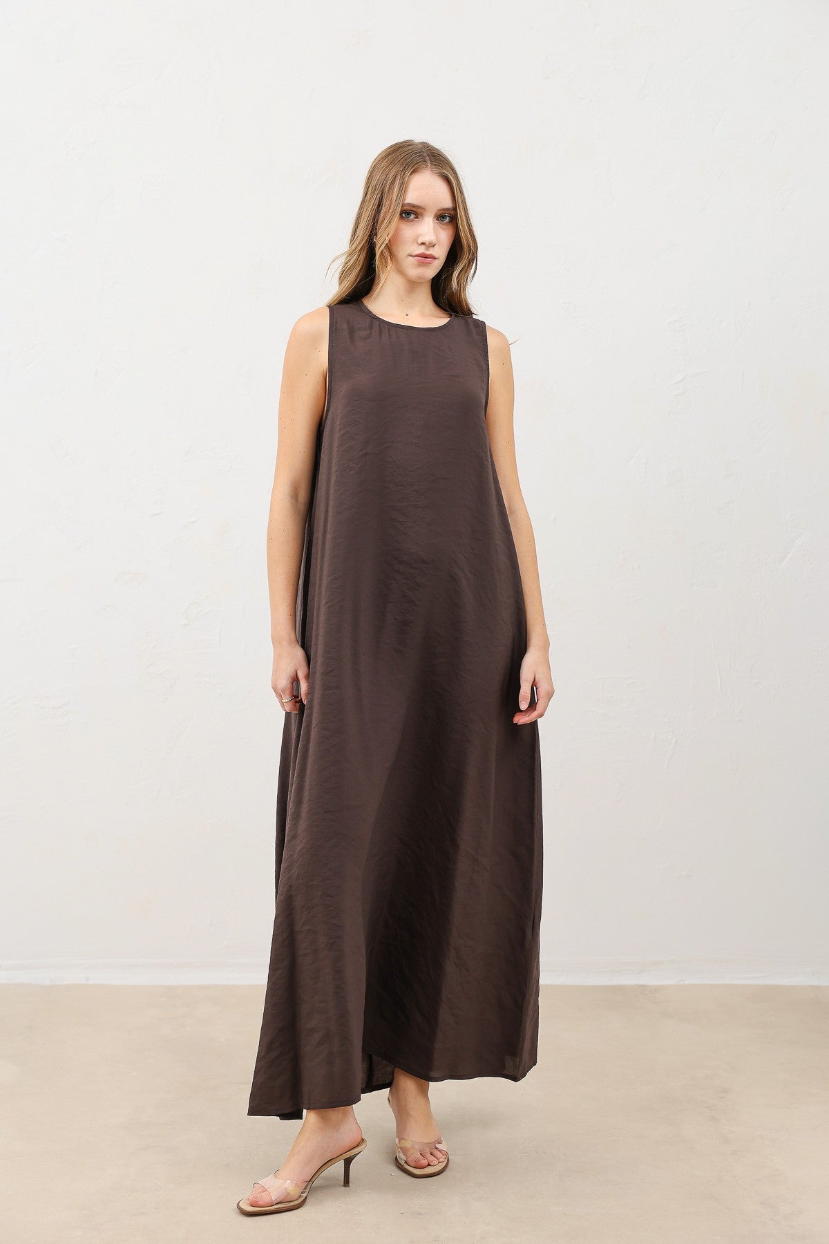 Antioch Dökümlü Halter Yaka Midi Elbise