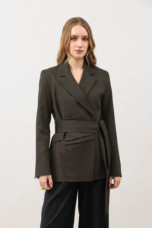 Vücuda Oturan Kuşaklı Kadın Blazer Ceket