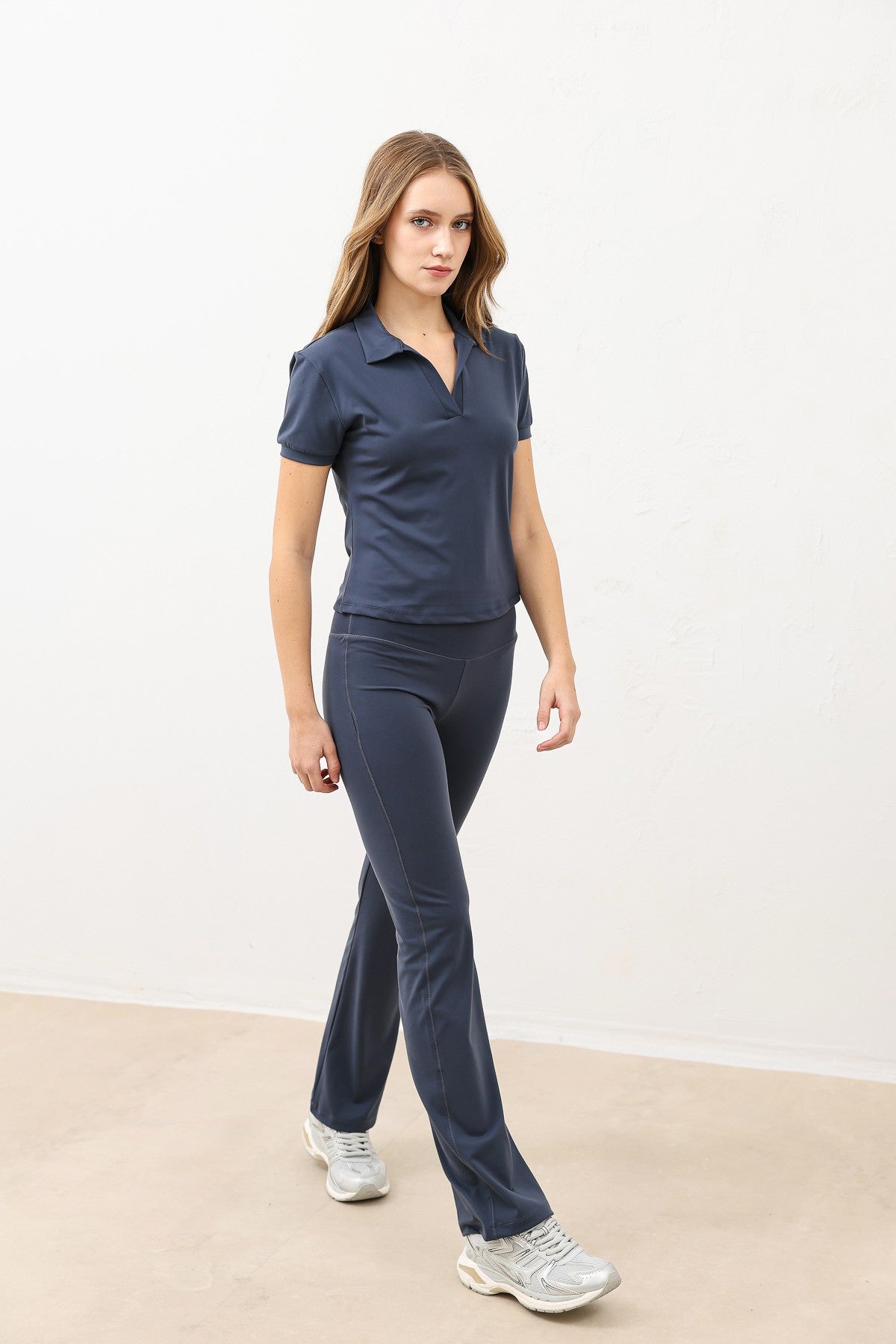 Antioch Polo Yaka Kadın T-Shirt